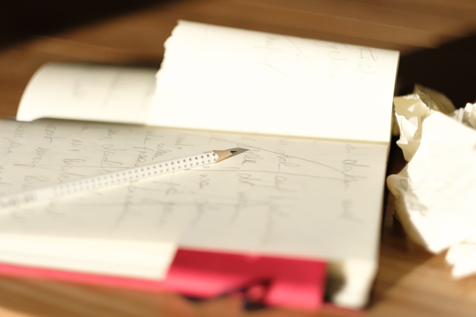 Schreibblock mit Stift